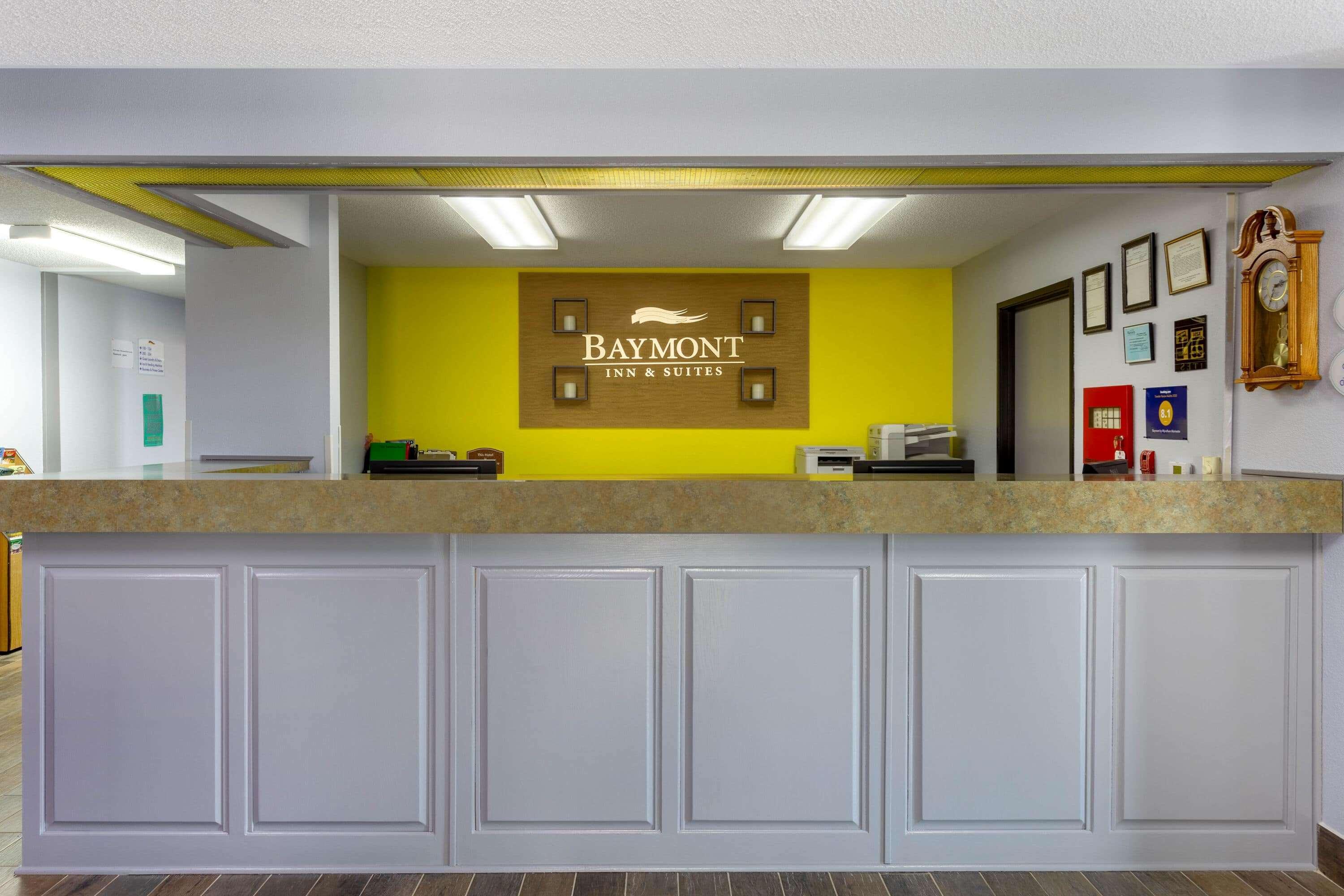 Hotel Baymont By Wyndham Marinette Exterior foto